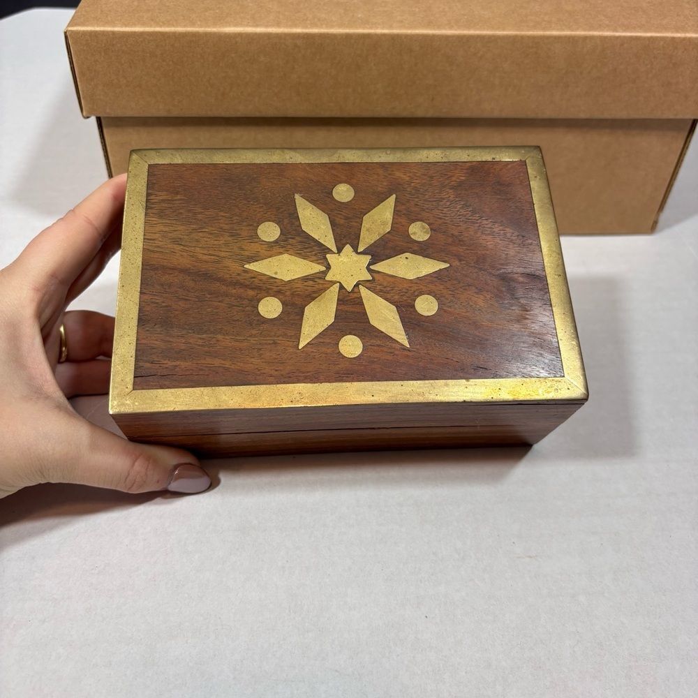 Wood trinket box with brass inlay, made in India 4” X 6”